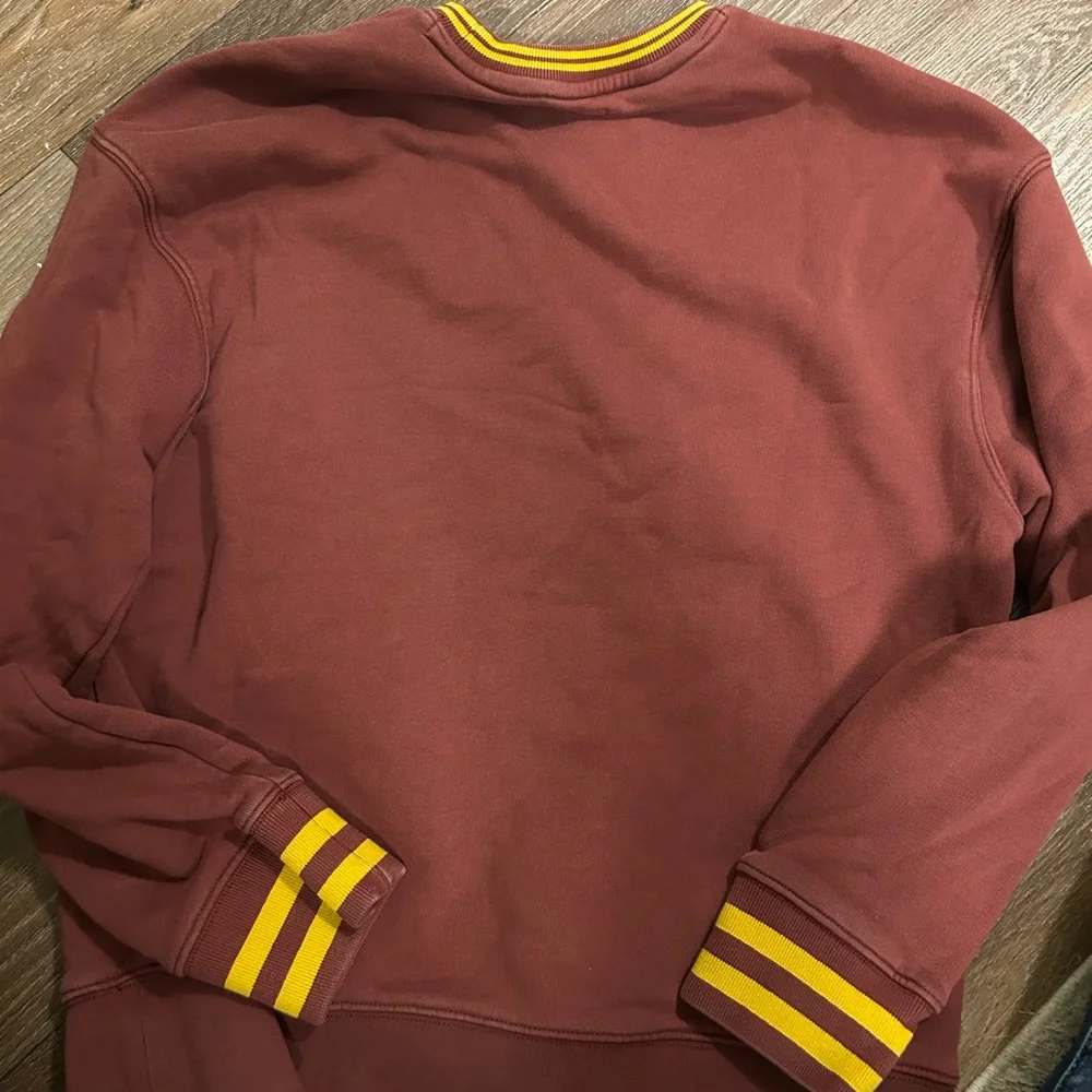 Levi's Men's Maroon Sweater with Duck - Picture 5 of 5
